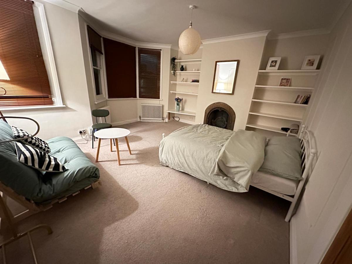 לונדון Spacious Room Near Underground מראה חיצוני תמונה