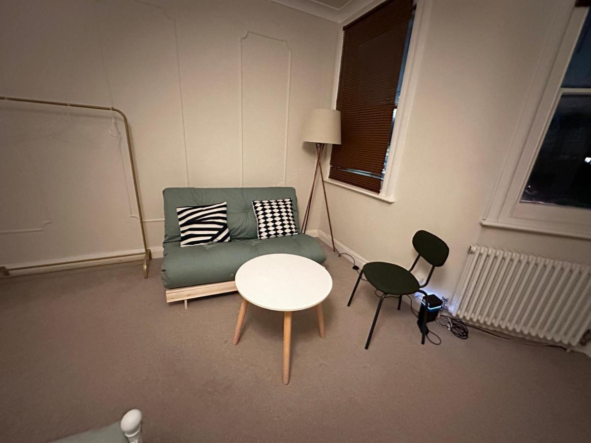 לונדון Spacious Room Near Underground מראה חיצוני תמונה